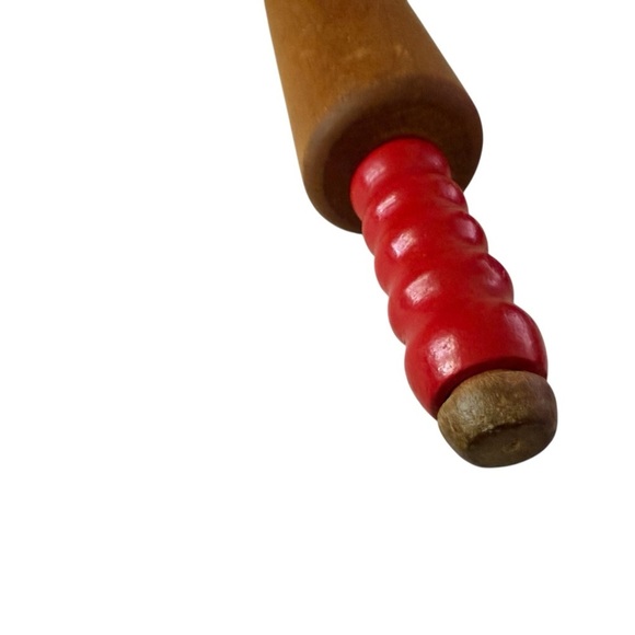 Rolling Pin Red Wooden Spindle Handle Farmhouse
kitchen Vintage 1940’s 17 inch - Picture 3 of 5